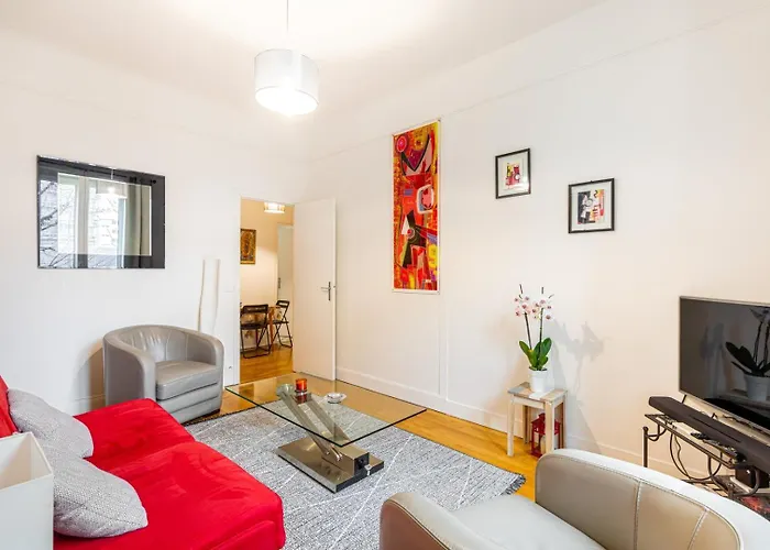아파트 Guestready - A Humble In Auteuil *